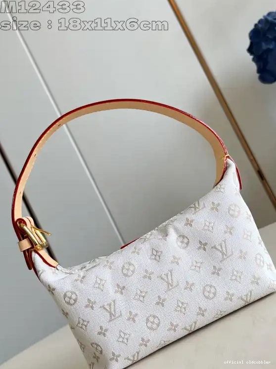 Official oldcobbler Vuitton Hills Pochette Louis 0618